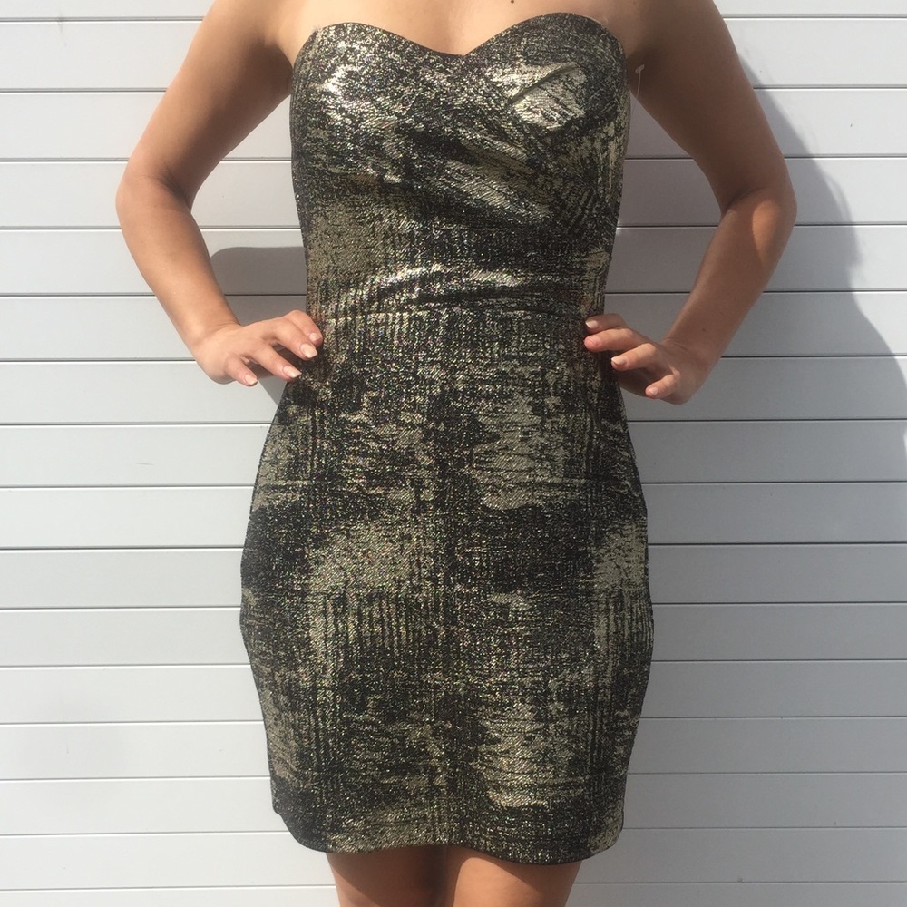 Teezeme size 3 strapless gold dress club party